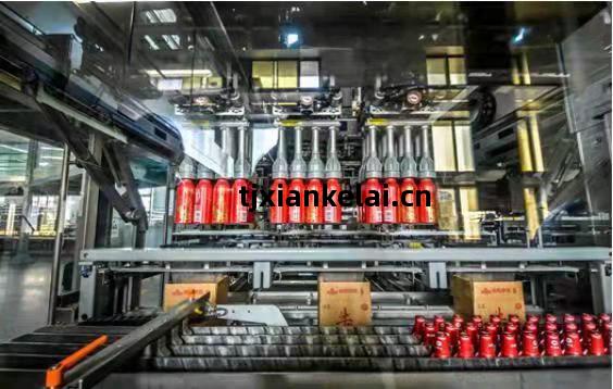 智(zhi)釀未(wei)來 青(qing)島啤(pi)酒榮(rong)膺(ying)全球(qiu)啤(pi)酒飲(yin)料行業首家“燈(deng)塔(ta)工廠(chang)”的商業啟(qi)示(shi)與創(chuang)意服務(wu)藍(lan)圖(tu)